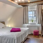 Bed & Breakfast Schloss Falkenhaus